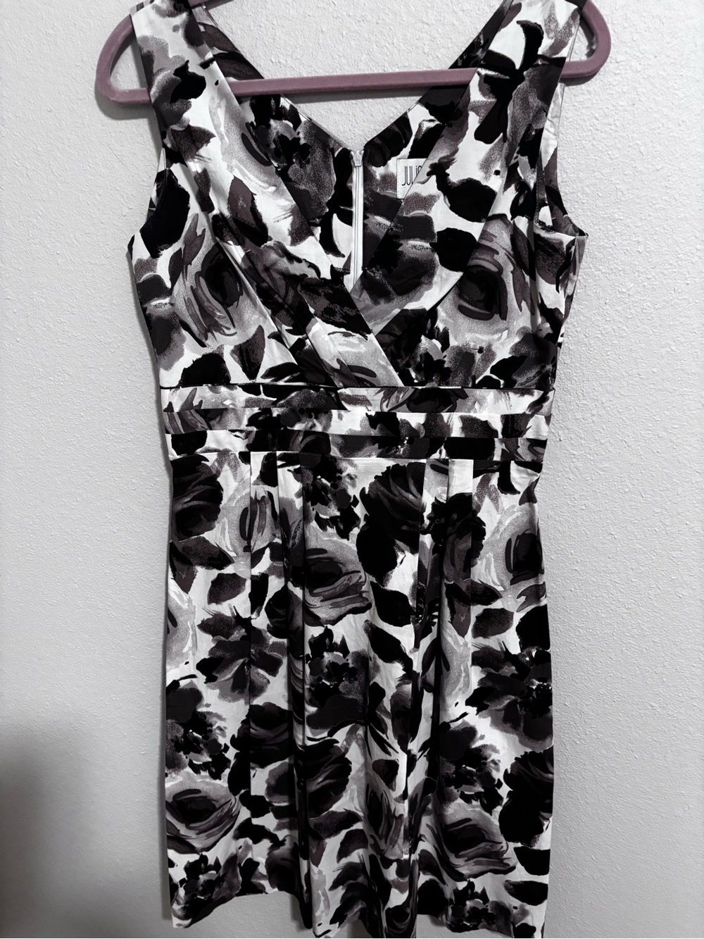 Julian Taylor NWOT women’s back zip cotton sundress